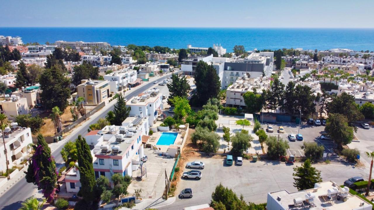 Townhouse By The Sea Pirate Harbor Lägenhet Paphos Exteriör bild